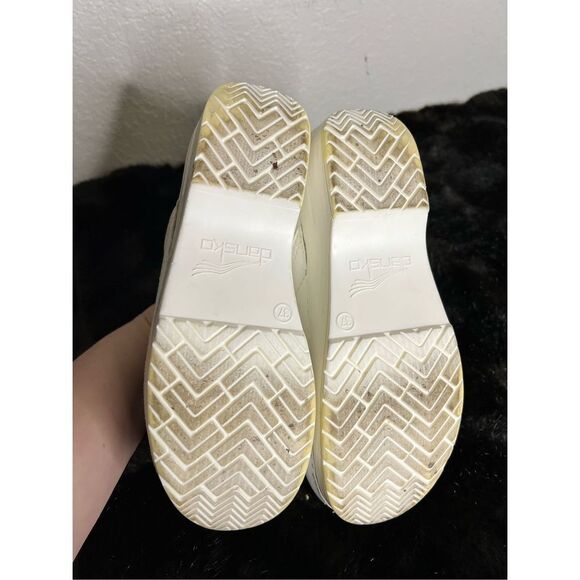 Dansko size 37 US 6.5 - 7 Leather Clog Comfort Professional Nurse shoes - Picture 7 of 7